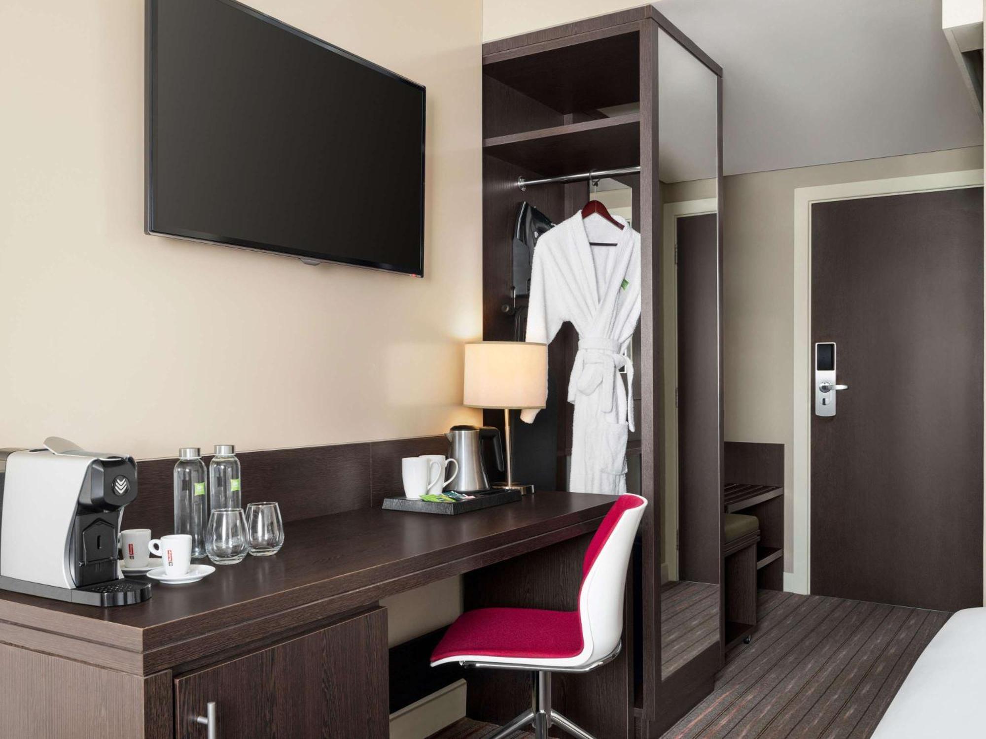 ไอบิส สไตล์ ชาร์จาห์ Hotel ภายนอก รูปภาพ